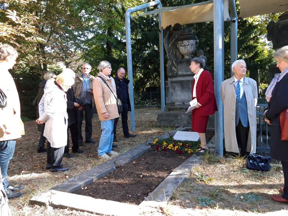 Grab 5 WiedererrichtungGaudy